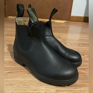 Blundstone black vegan leather Chelsea boots 3.5 size US 6.5 women’s barely worn